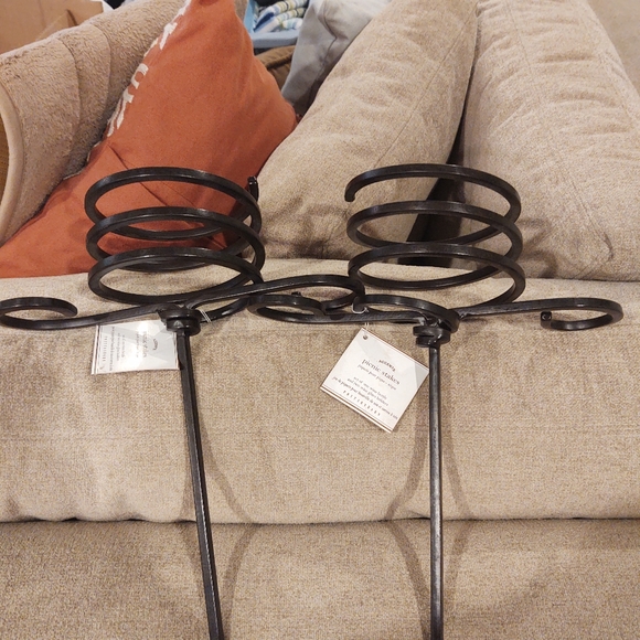 Pottery Barn One wine bottle picnic stake - Picture 3 of 3